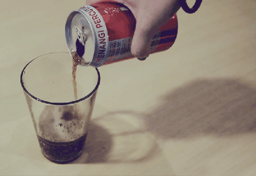 cinemagraph-gifs-pouring-coke
